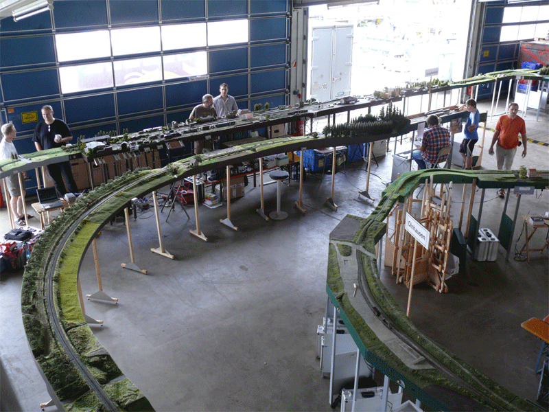 Halle-v-l.gif